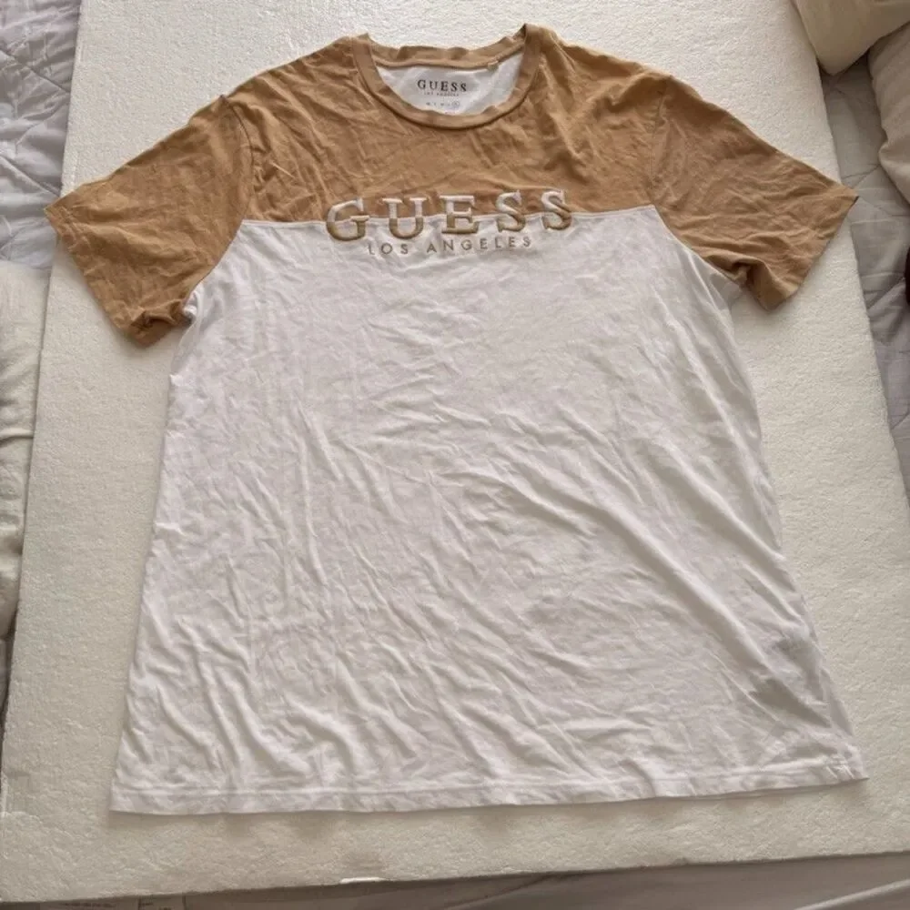 Guess Los Angeles Colorblock T-Shirt Mens XL Beige White Embroidered Logo - Picture 7 of 10